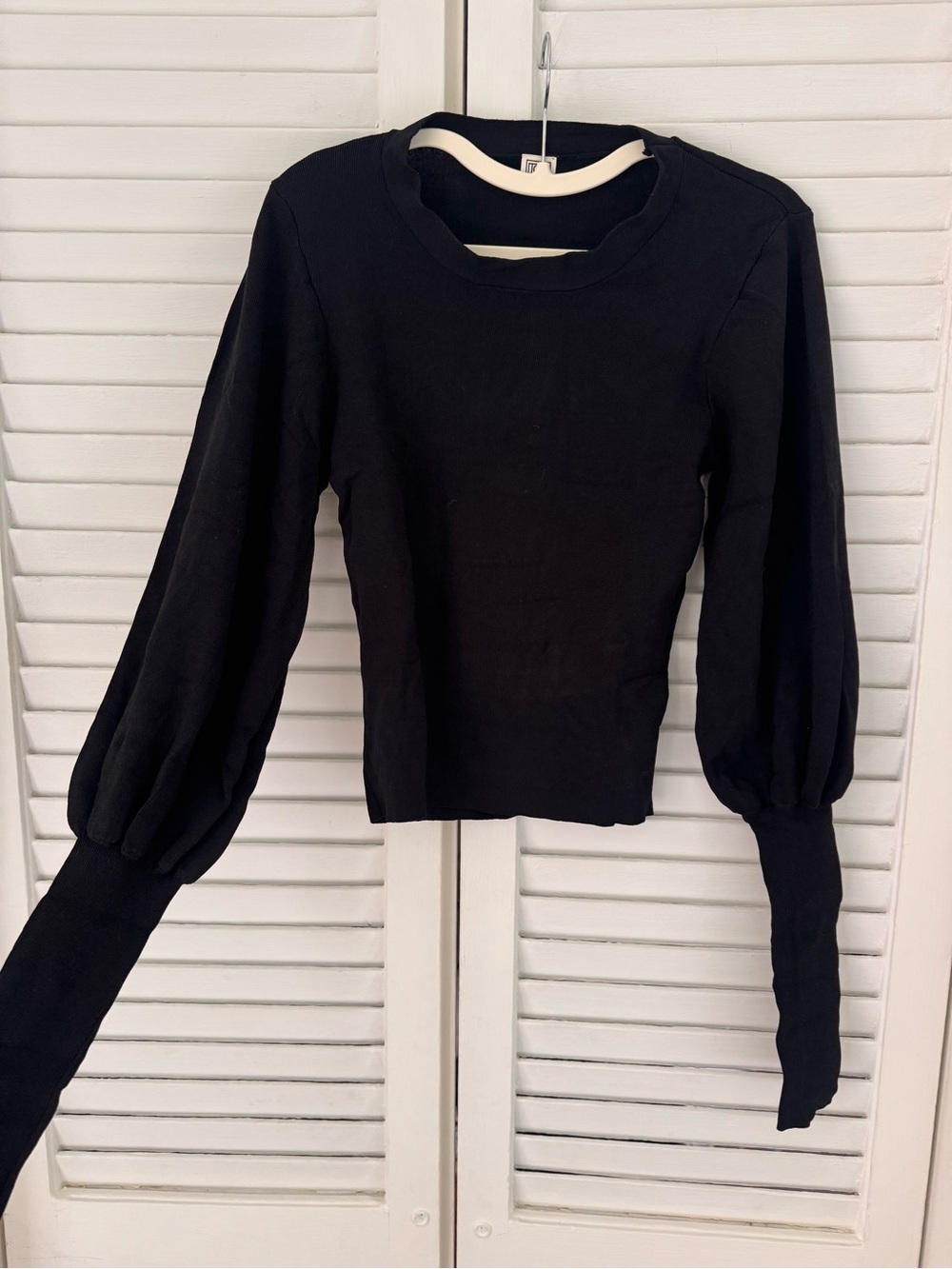 Toteme Knit Long Sleeve Puff-Sleeve Top in Black